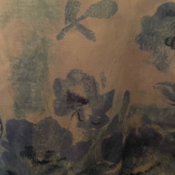 Laura Ashley, long gauzy scarf. 100% polyester, excellent condition. - Picture 8 of 9